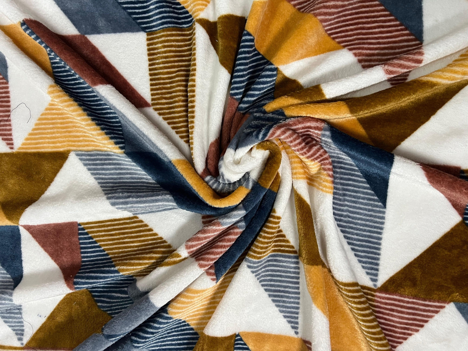 230gsm, check pattern, King size flannel blanket